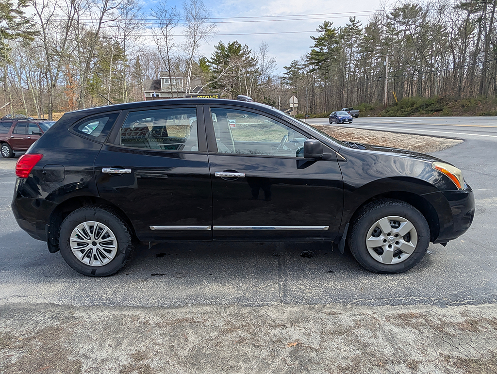 Additional photo of vehicle.