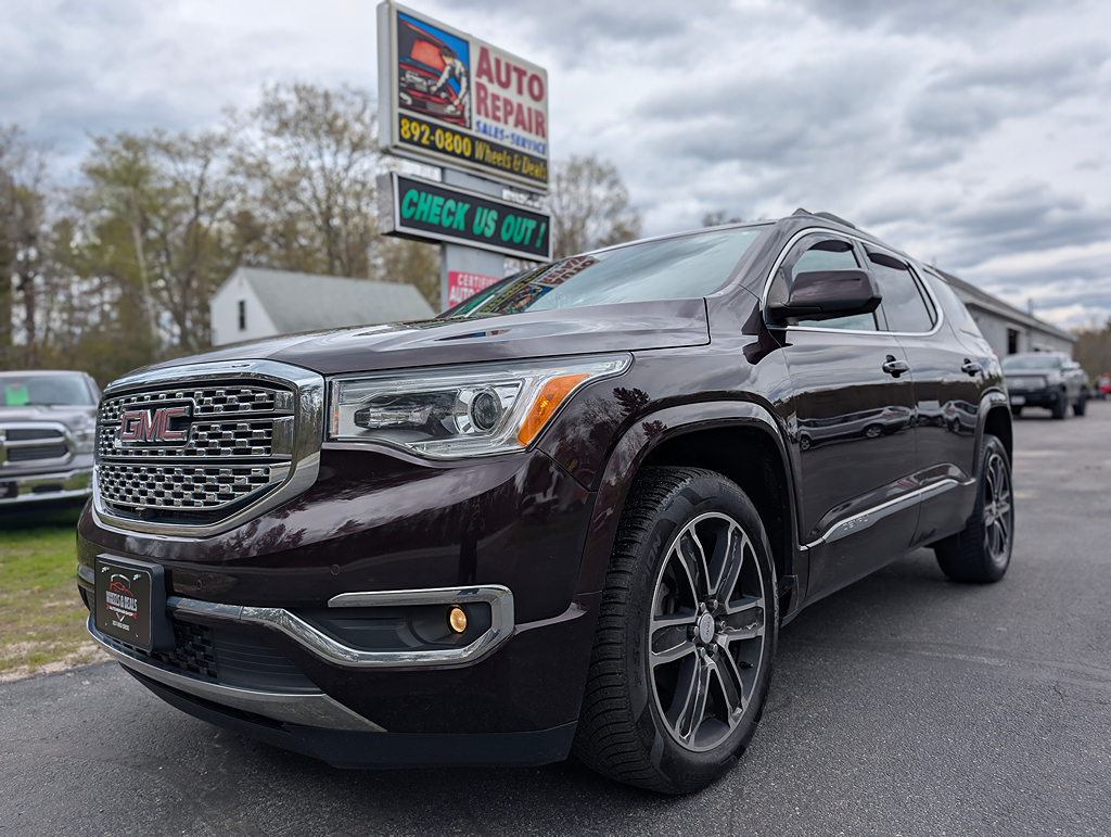 2017 GMC Acadia Denali AWD's photo