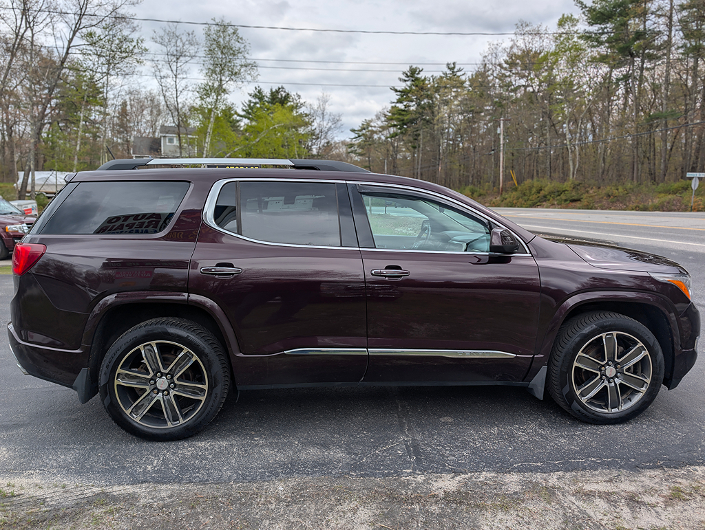 2017 GMC Acadia Denali - Photo 6