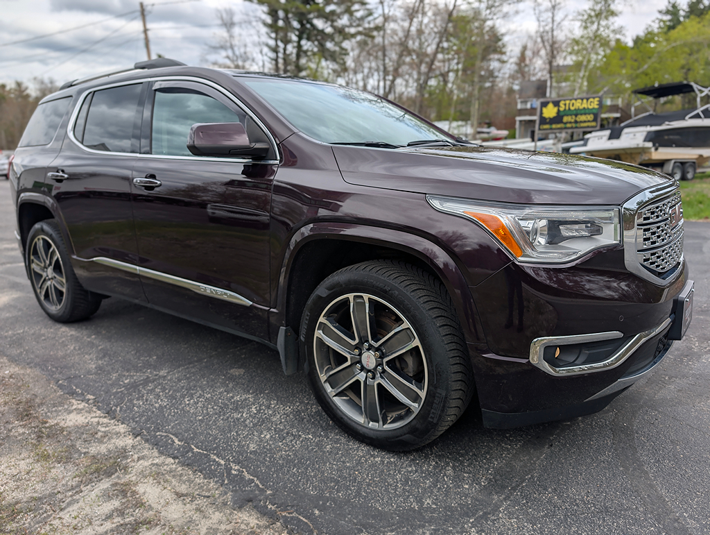 2017 GMC Acadia Denali - Photo 7