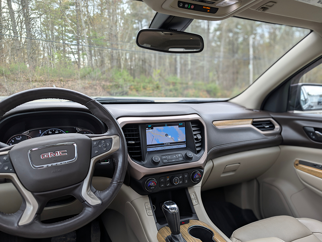 2017 GMC Acadia Denali - Photo 12
