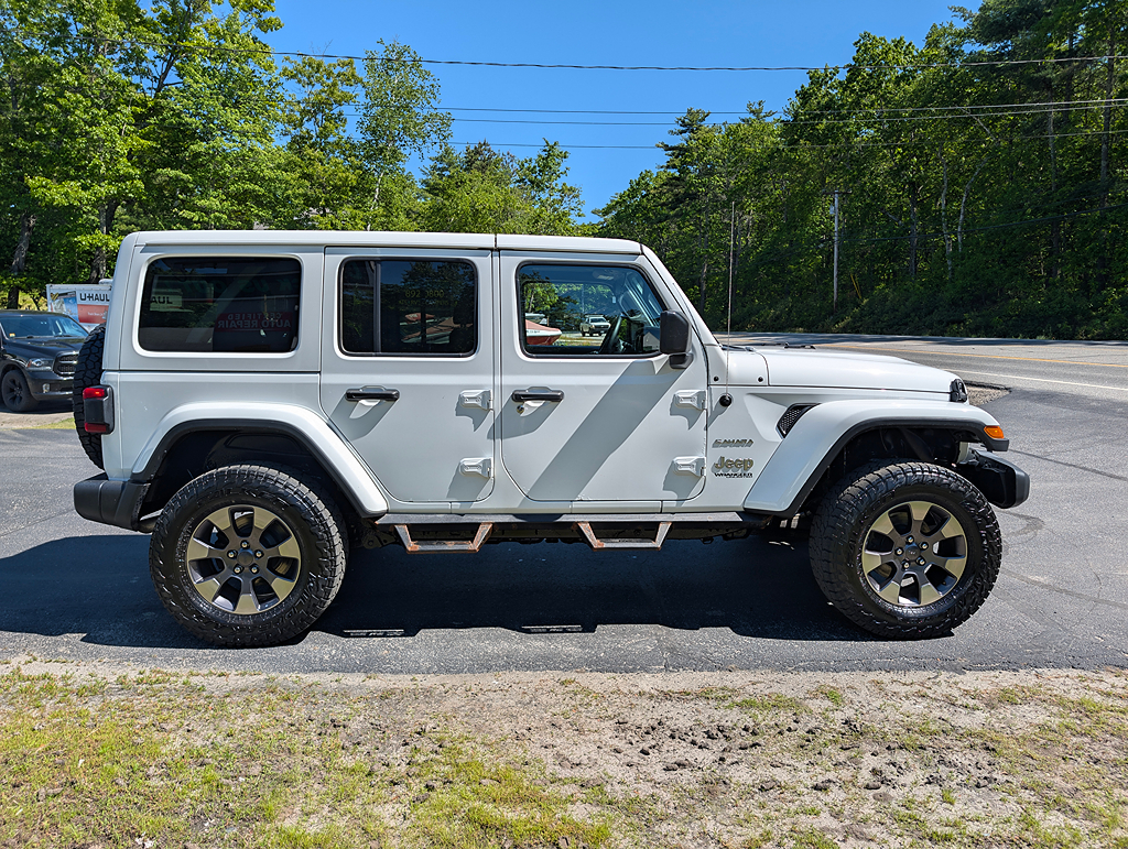 Additional photo of vehicle.