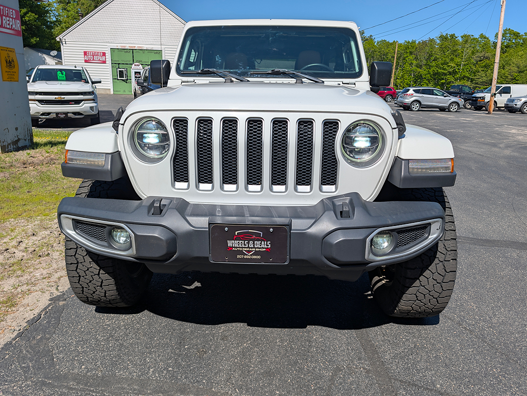Additional photo of vehicle.
