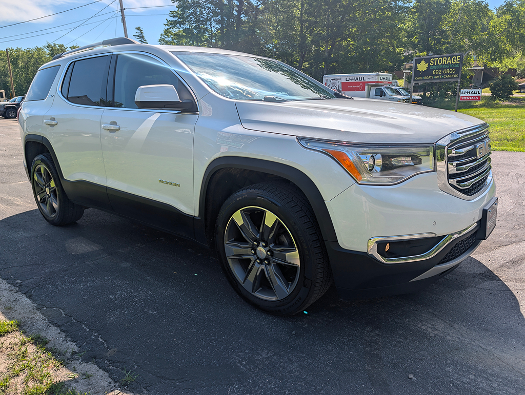 Additional photo of vehicle.