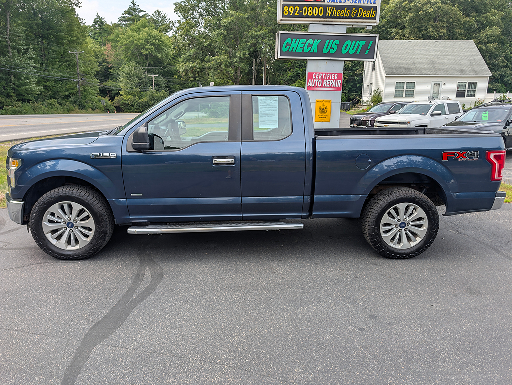 Additional photo of vehicle.