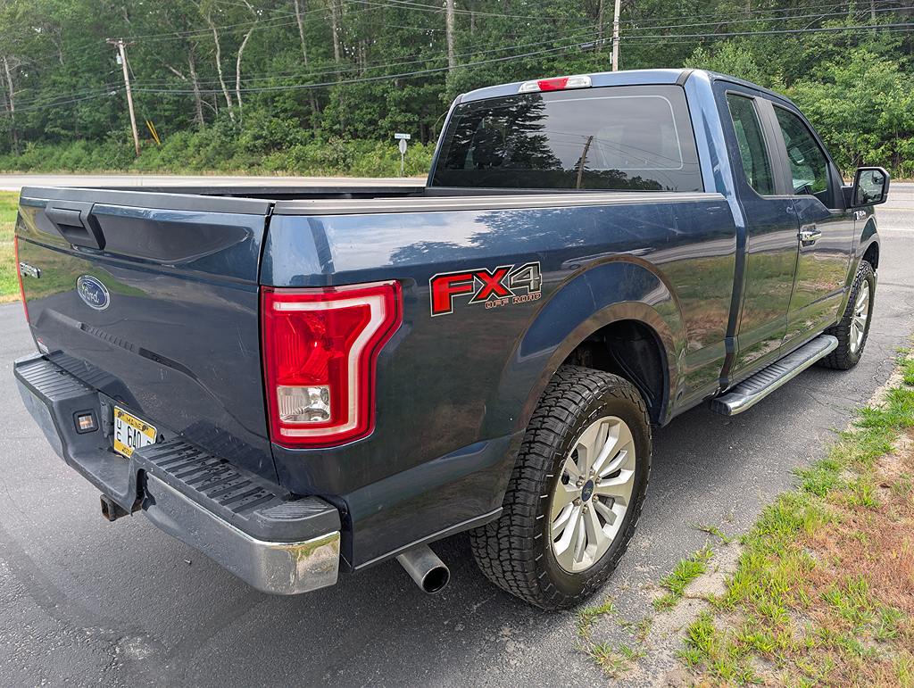 Additional photo of vehicle.