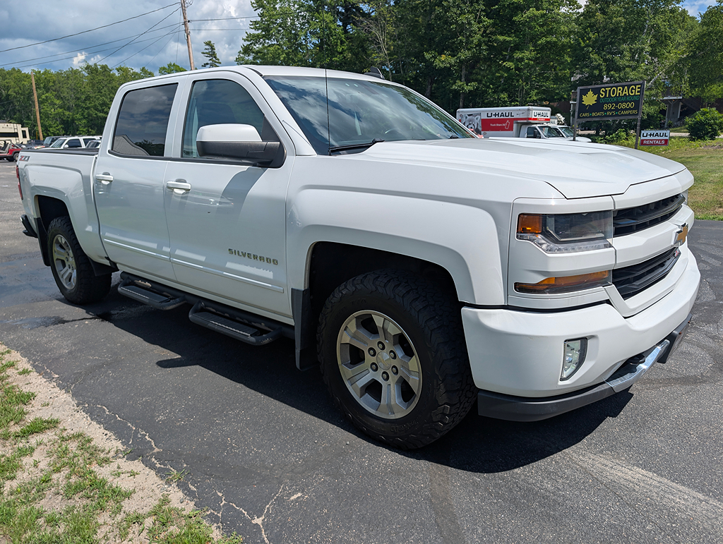 Additional photo of vehicle.