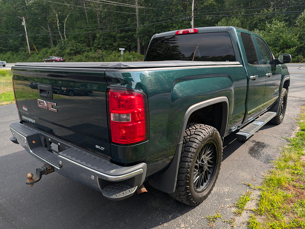 Additional photo of vehicle.