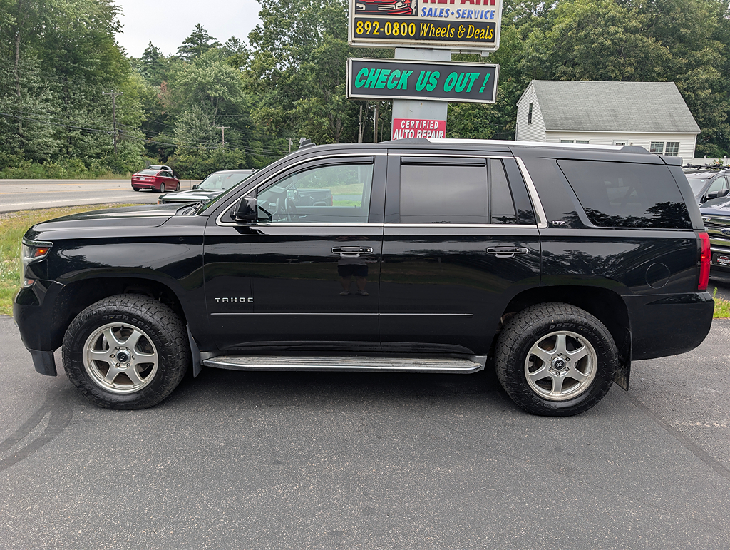 Additional photo of vehicle.