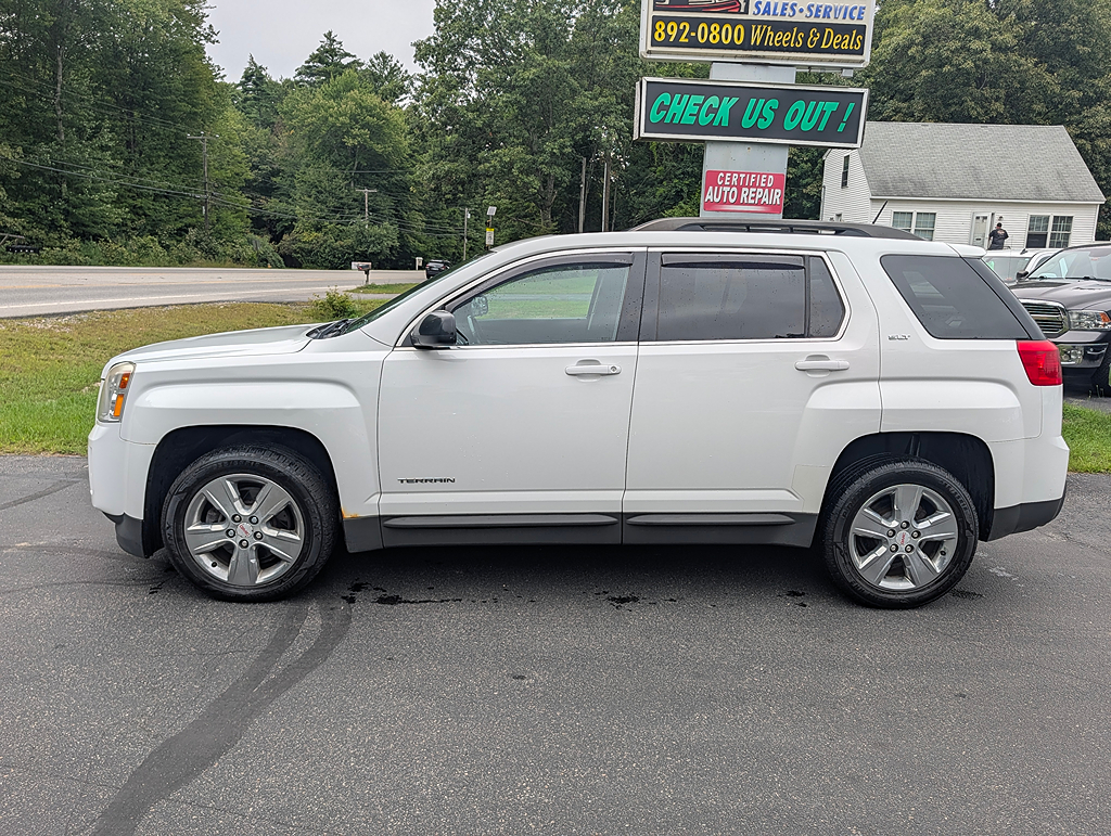 Additional photo of vehicle.