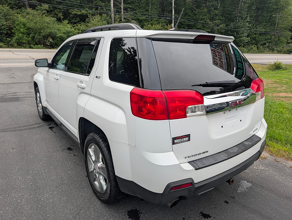 Additional photo of vehicle.