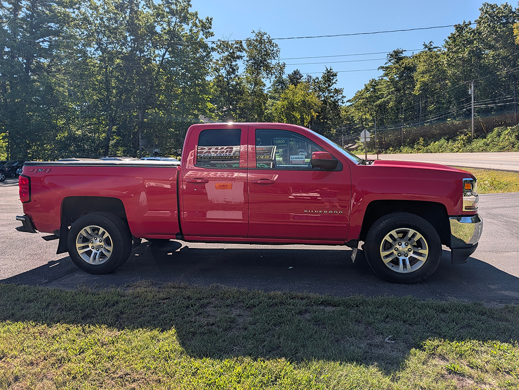 Additional photo of vehicle.