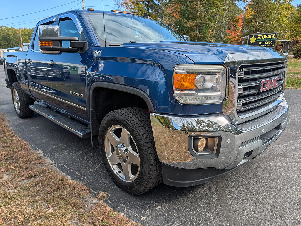 Additional photo of vehicle.