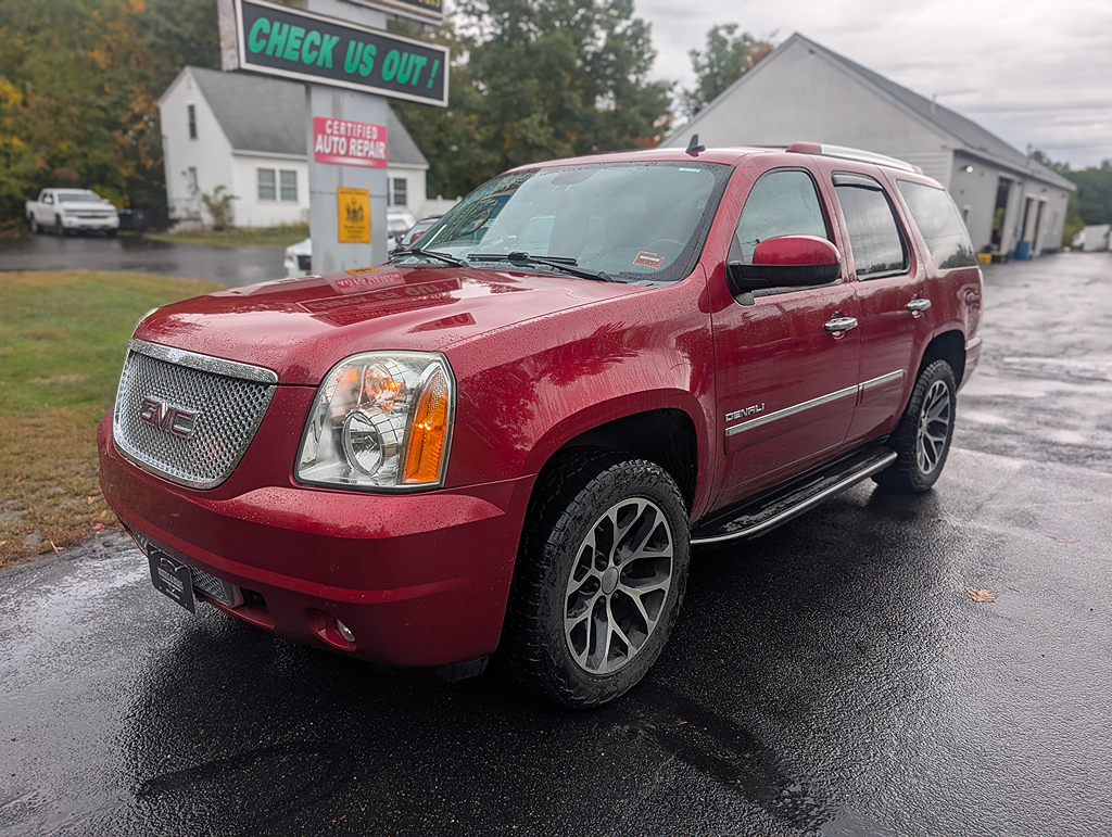 Additional photo of vehicle.