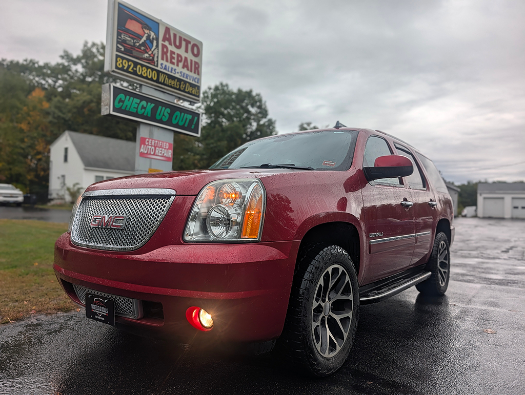 Additional photo of vehicle.