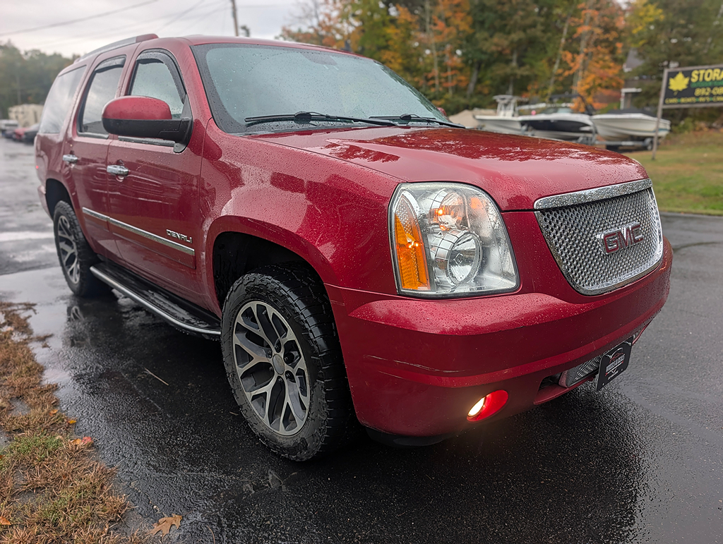 Additional photo of vehicle.