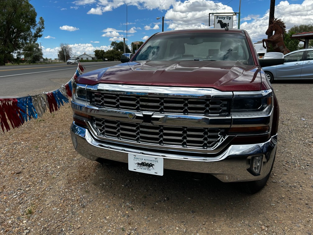 Additional photo of vehicle.