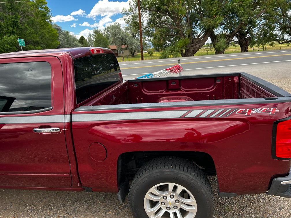 Additional photo of vehicle.
