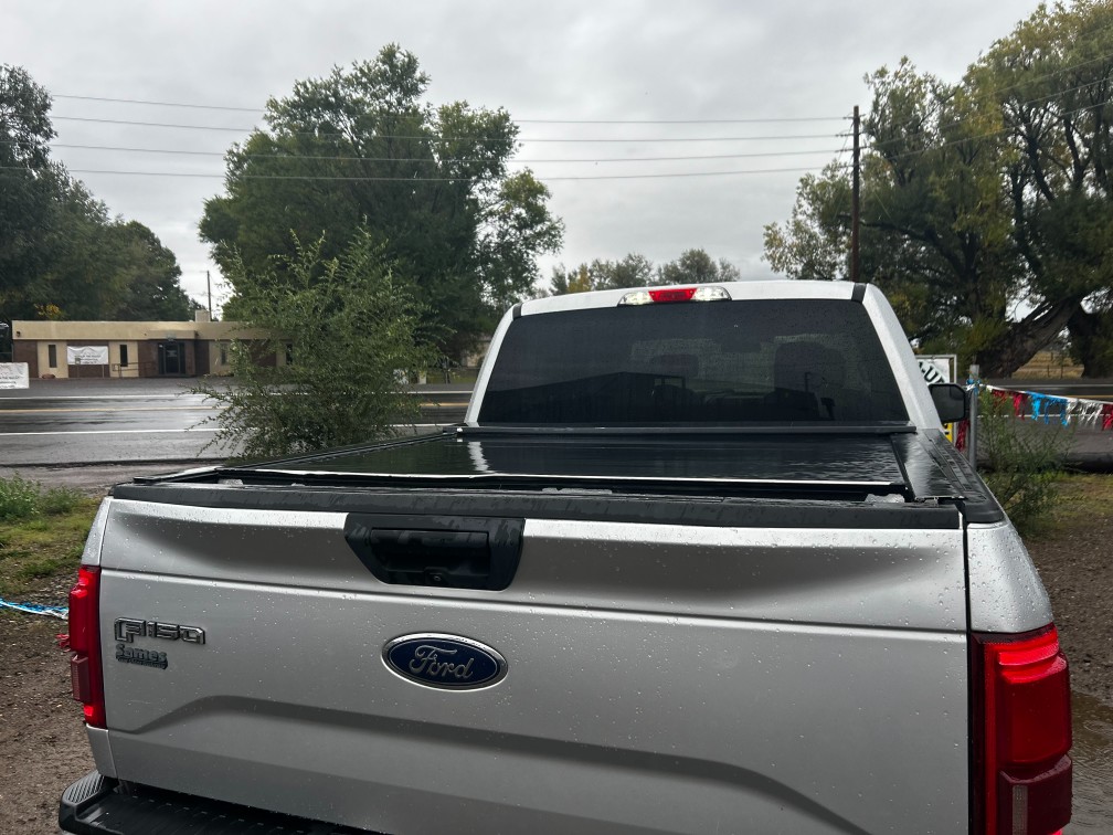 Additional photo of vehicle.