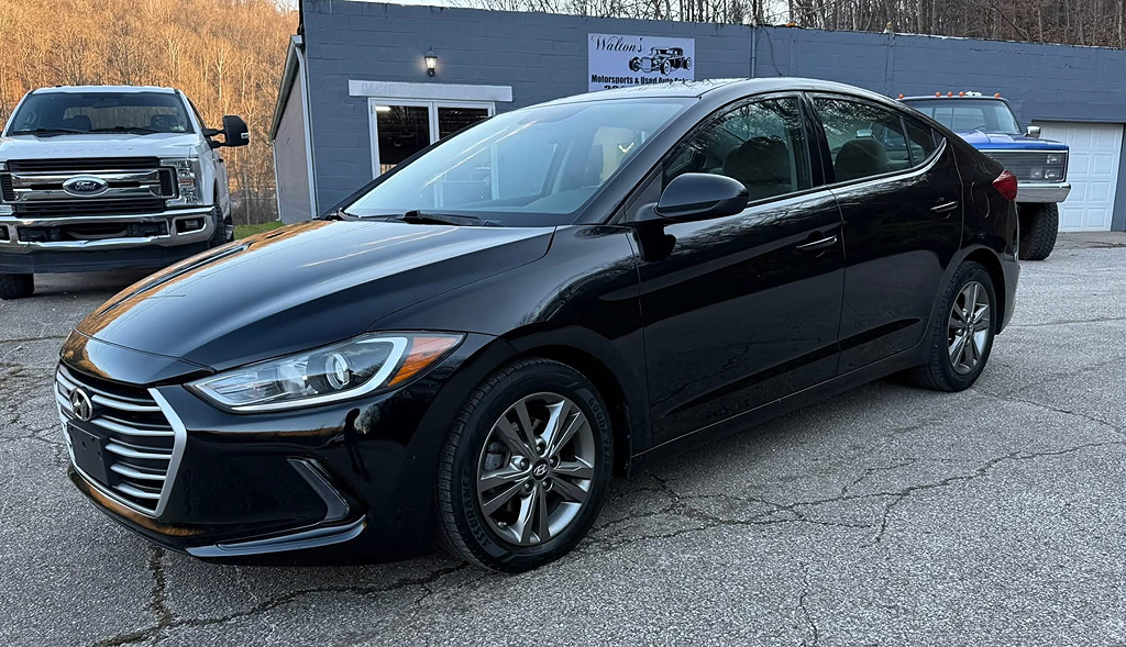 2017 Hyundai Elantra SE's photo