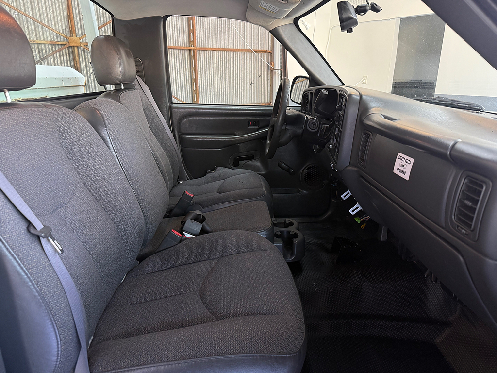2004 GMC Sierra 1500 Work Truck - Photo 7