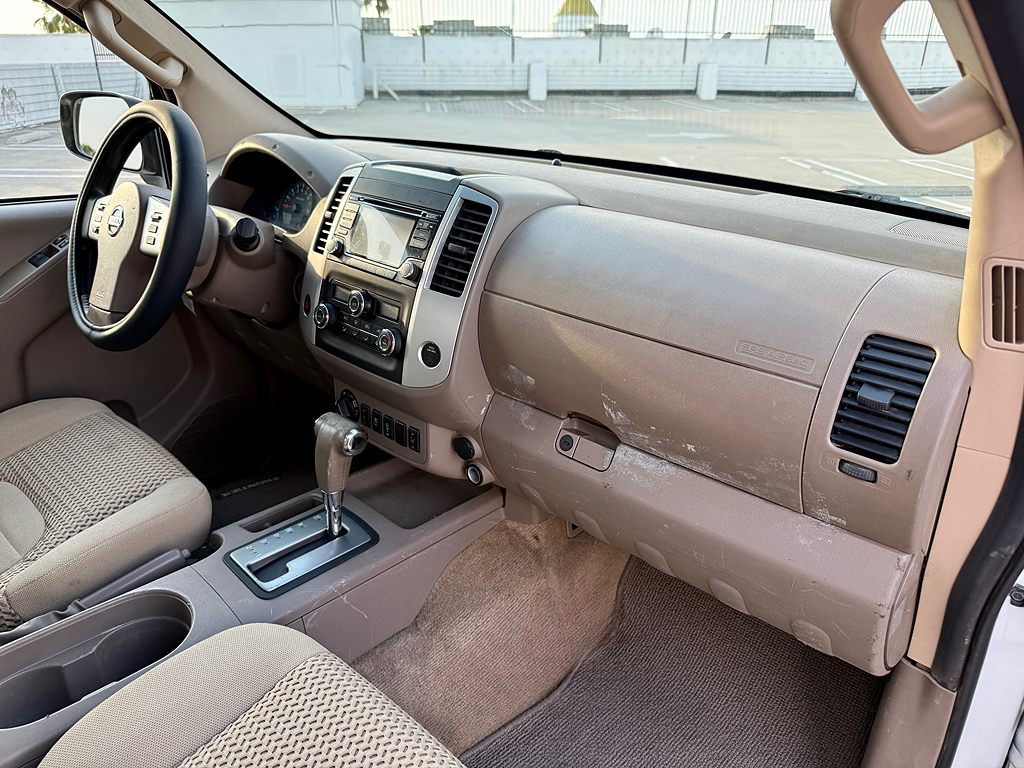 Additional photo of vehicle.