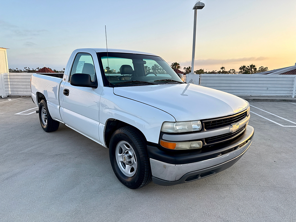 Additional photo of vehicle.