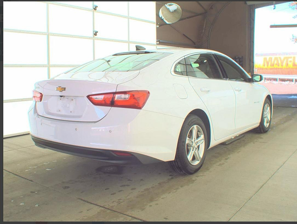 Additional photo of vehicle.