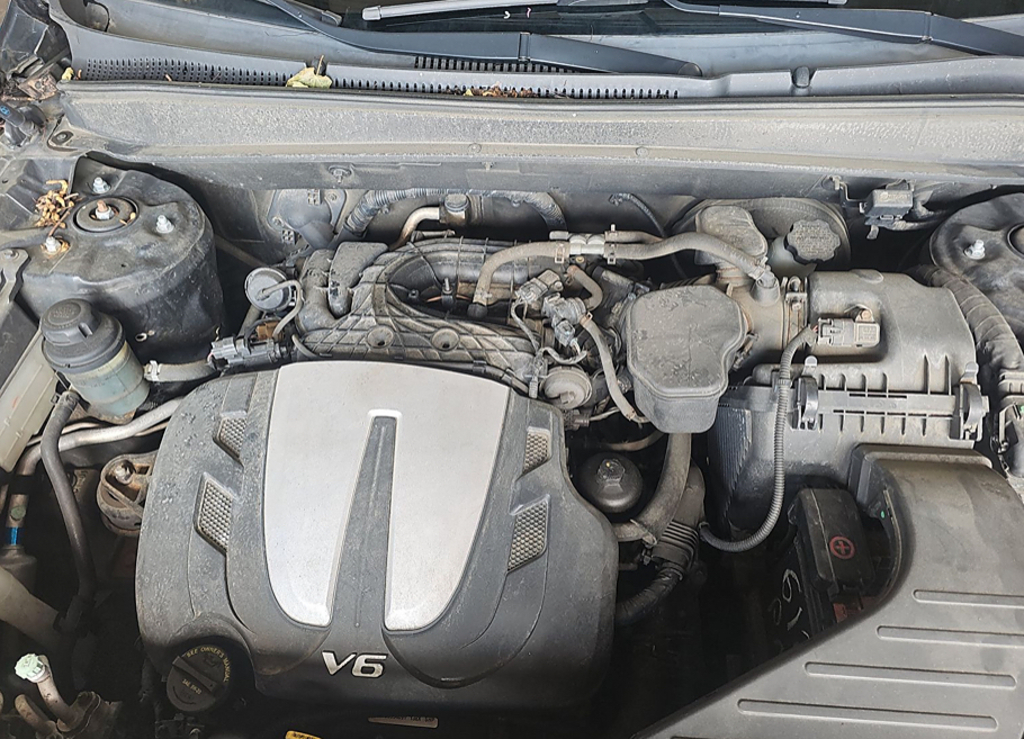 Additional photo of vehicle.