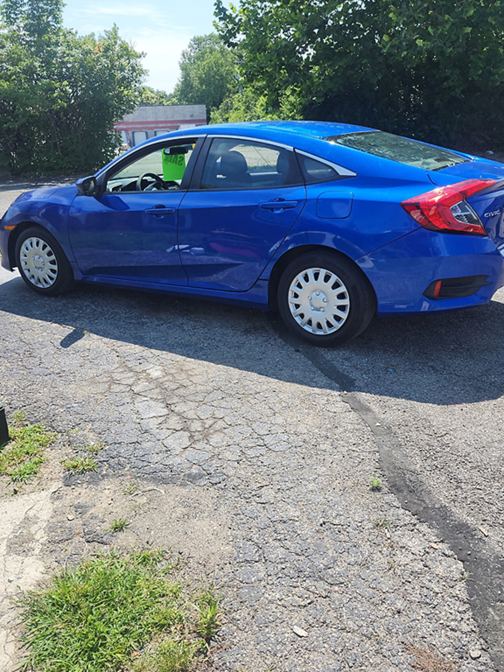 Additional photo of vehicle.