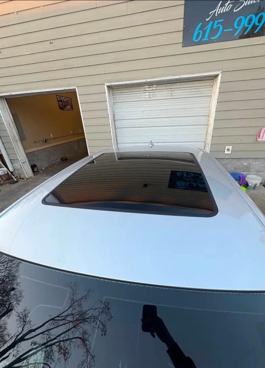 Additional photo of vehicle.