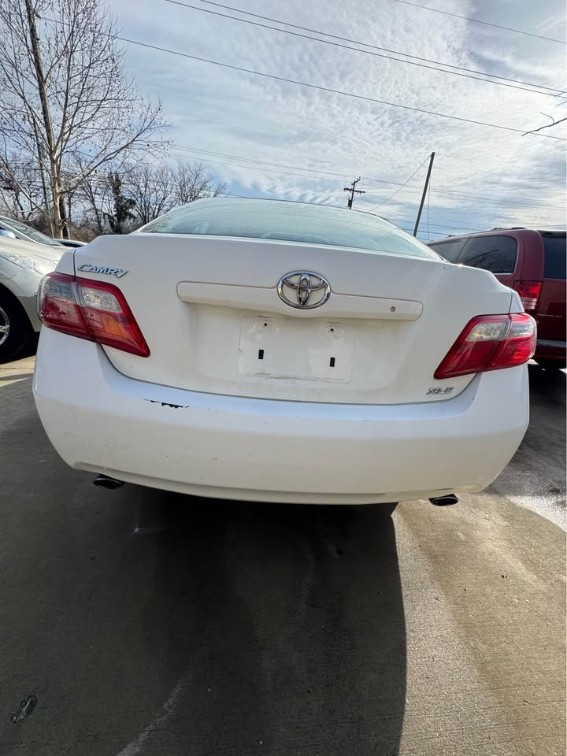 Additional photo of vehicle.