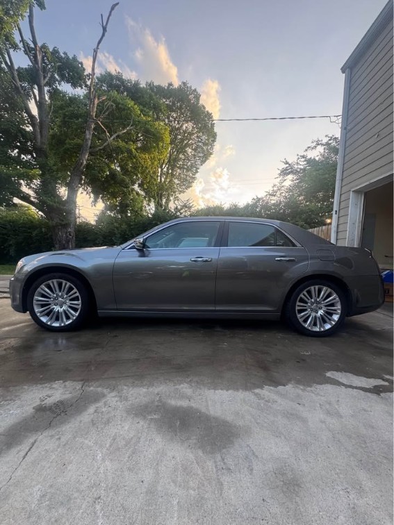 2011 Chrysler 300 Limited