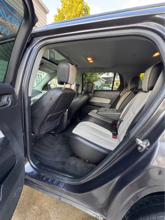 Additional photo of vehicle.