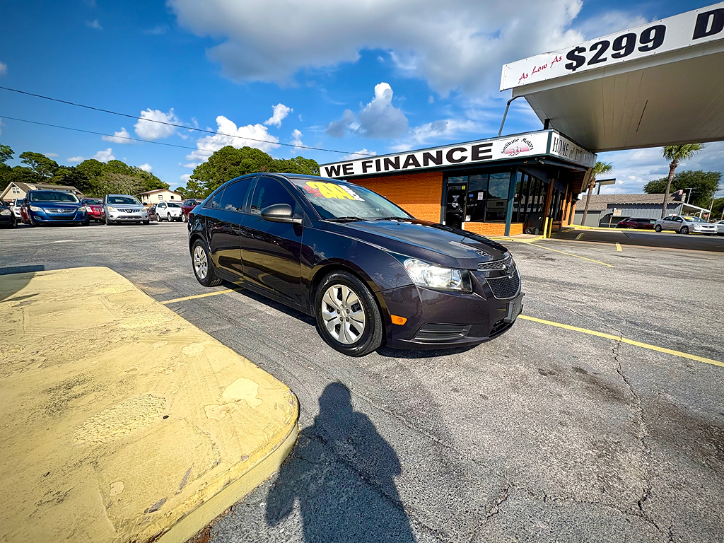 2014 Chevrolet Cruze LS's photo