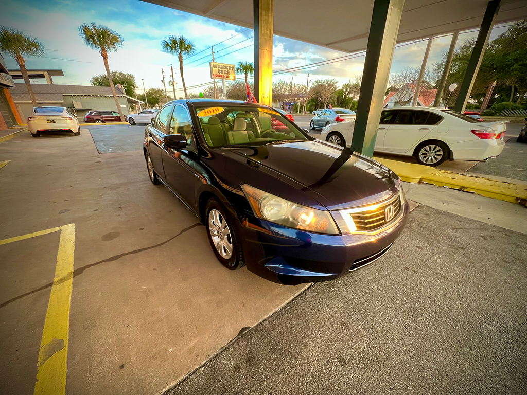 2010 Honda Accord LX-P's photo