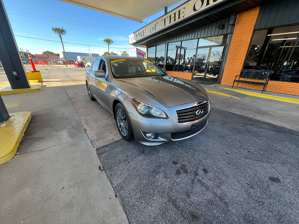 2011 INFINITI M 37's photo
