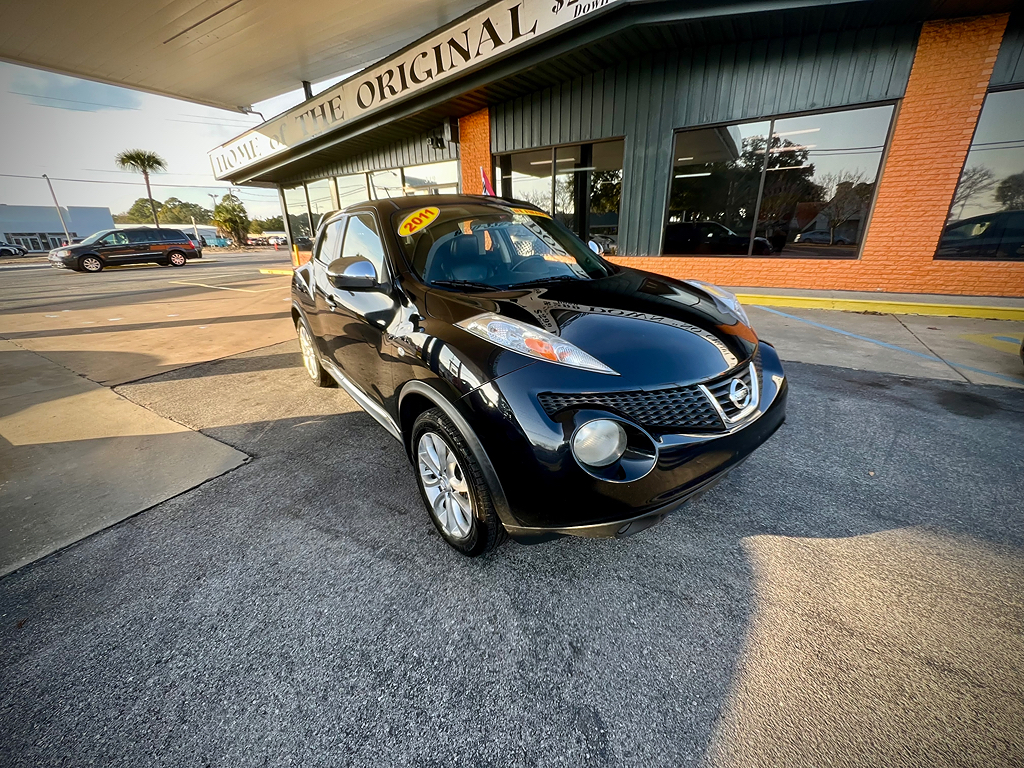 2011 Nissan JUKE SL's photo