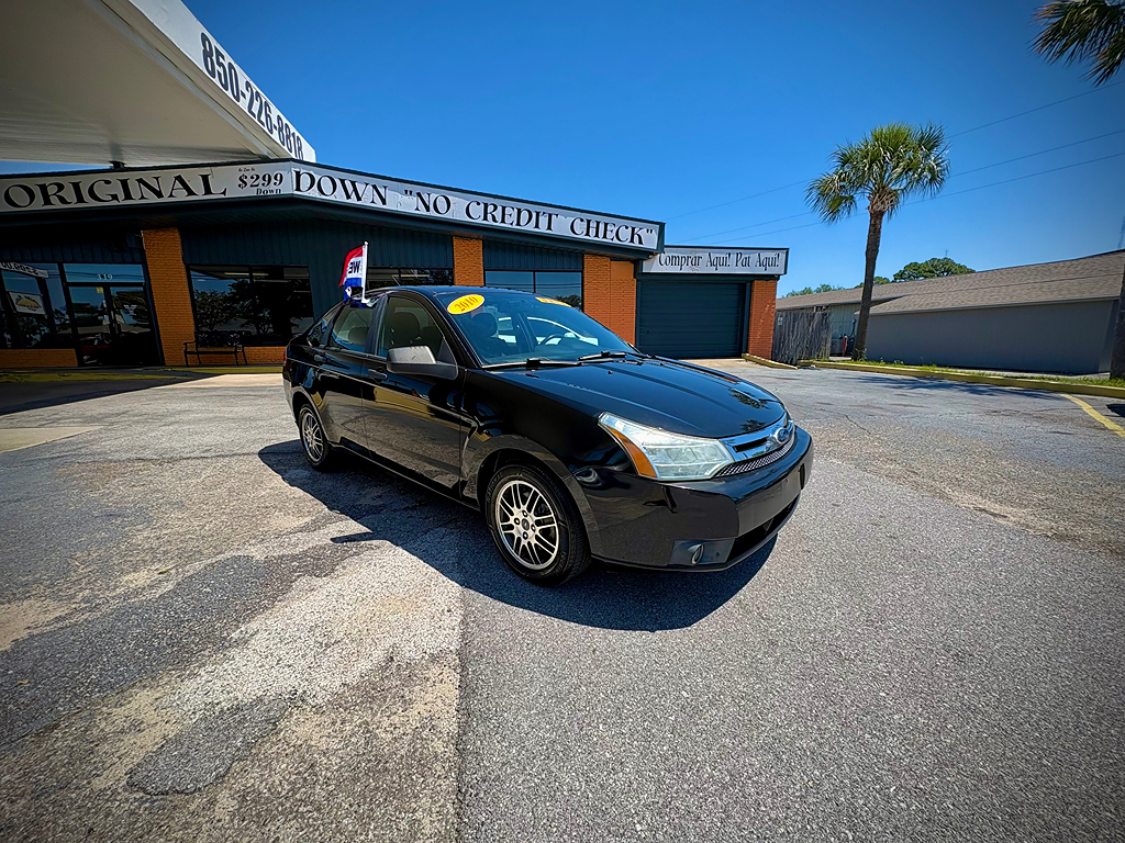 2010 Ford Focus's photo