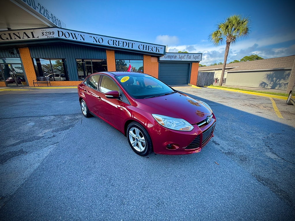 2013 Ford Focus Sedan SE's photo