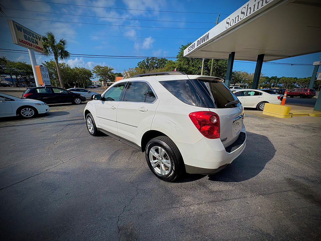Additional photo of vehicle.