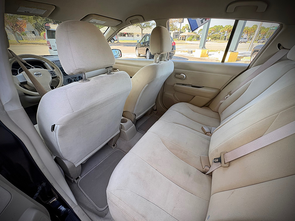 2009 Nissan Versa S - Photo 11