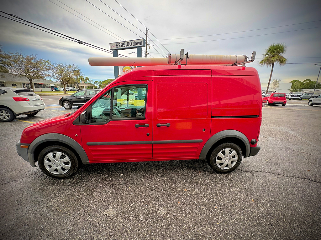 Additional photo of vehicle.