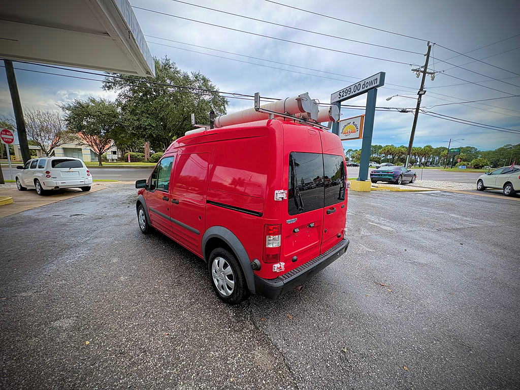 Additional photo of vehicle.