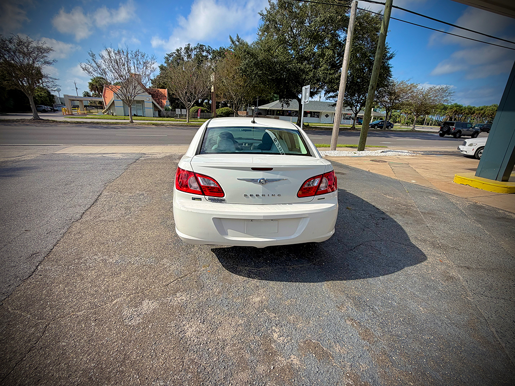 Additional photo of vehicle.
