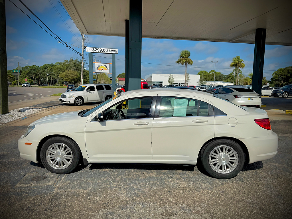 Additional photo of vehicle.