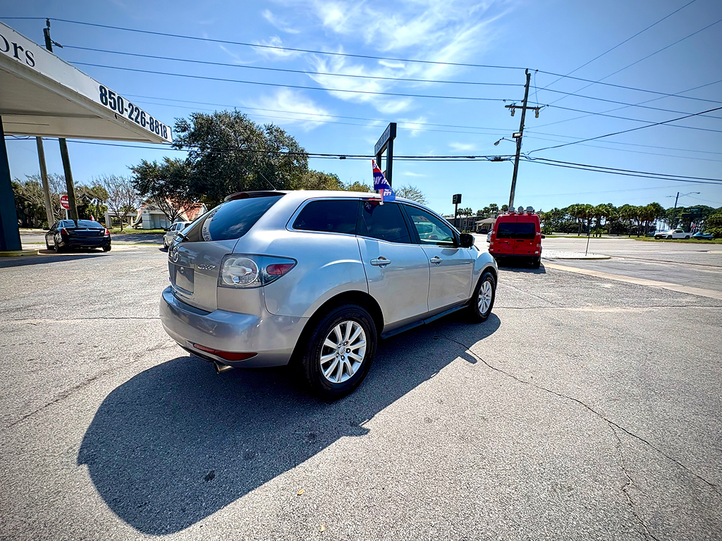 Additional photo of vehicle.