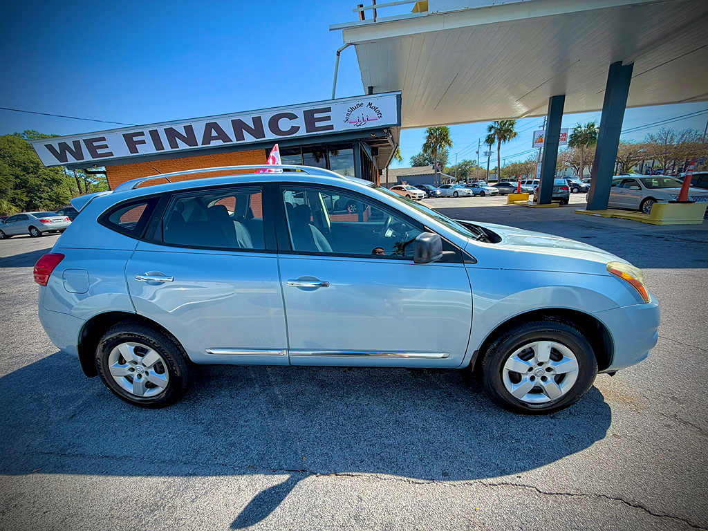 Additional photo of vehicle.