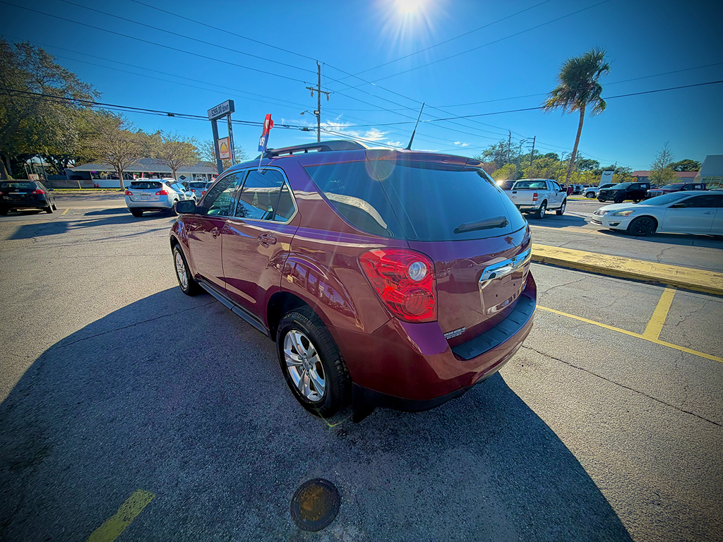 Additional photo of vehicle.