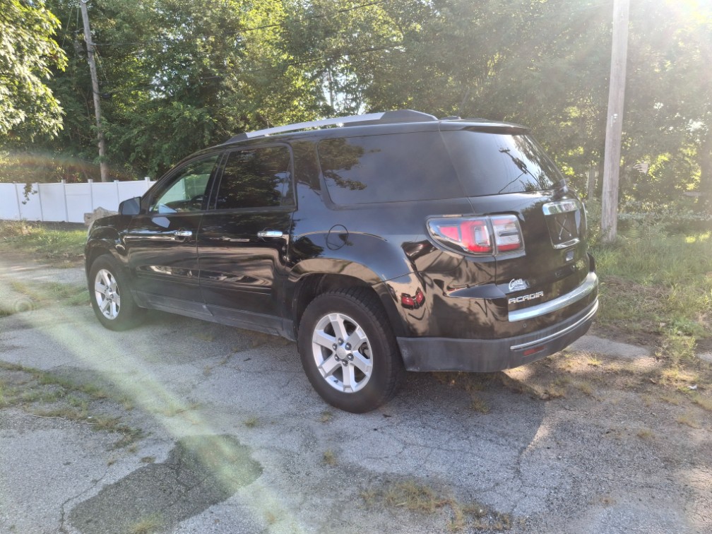 Additional photo of vehicle.